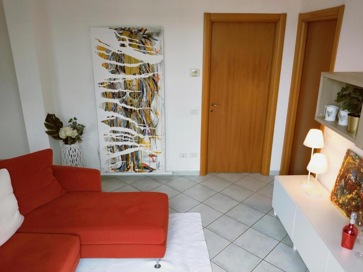 La Casa Del Cuore - Luxury Apartment Olgiate Comasco Exterior photo