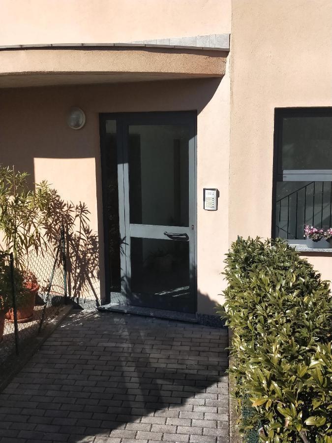 La Casa Del Cuore - Luxury Apartment Olgiate Comasco Exterior photo