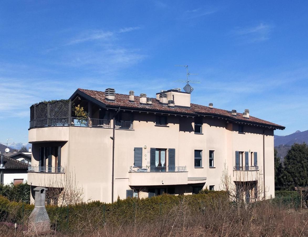 La Casa Del Cuore - Luxury Apartment Olgiate Comasco Exterior photo